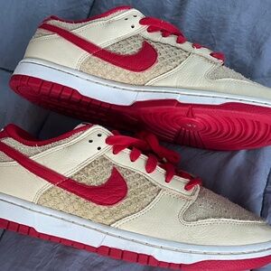 Men’s Nike SB Dunk low strawberry waffle